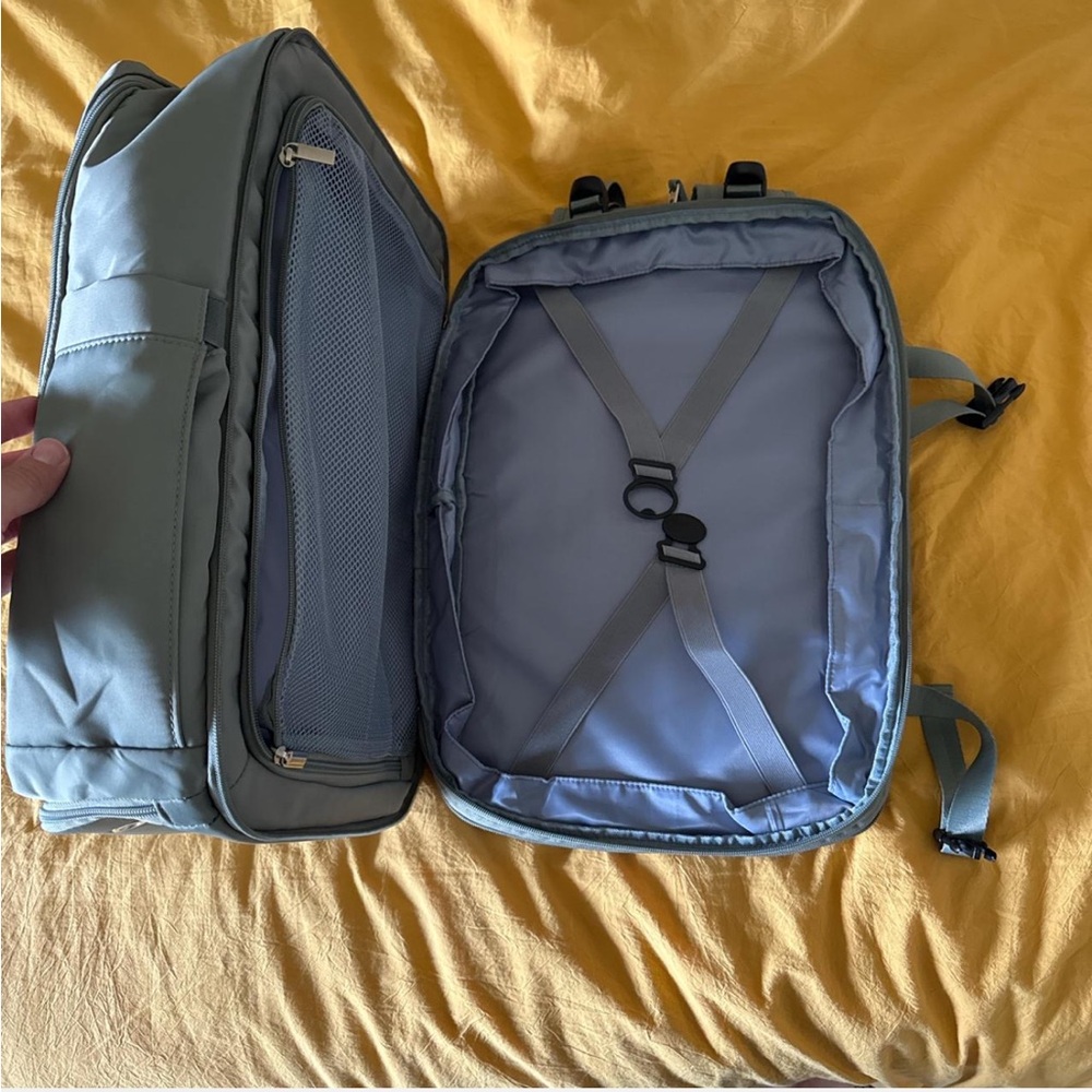Mens green gray weekend travel backpack - Picture 4 of 8